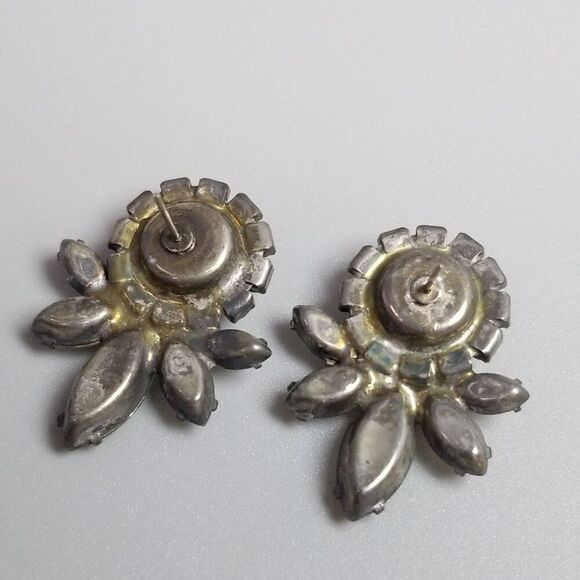 Vintage Rhinestone Cluster Stud Earrings, Silver Tone Retro Design, Estate - Picture 3 of 6